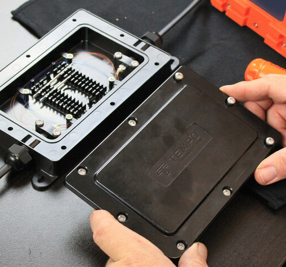 Drop Fiber Enclosure Kit (DFE)