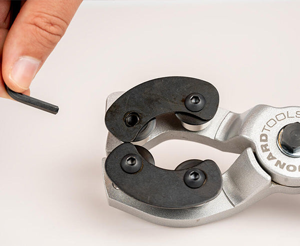 360° Rotary Duct & Tube Cutter, 26 - 40 mm | RTC-2640