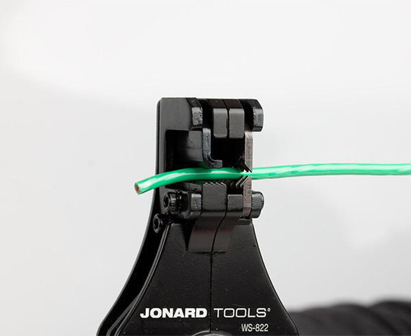Wire Stripper and Cutter, 8-22 AWG - Stripping wire - Primus Cable